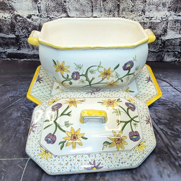 Vintage Hand Painted Ceramic Tureen with underplate by Lis Ceramica - Picture 4 of 11